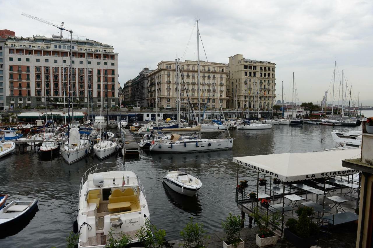 הוילה נאפולי Casa Del Porto Al Borgo Marinari מראה חיצוני תמונה